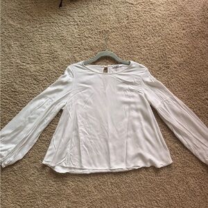 Subdued Women’s White Long-Sleeve Blouse